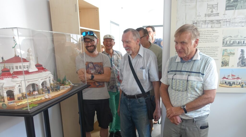 Modell des Pavillons Nietzschmann-Wommer bei der Ausstellung über den Architekten Paul Möbius